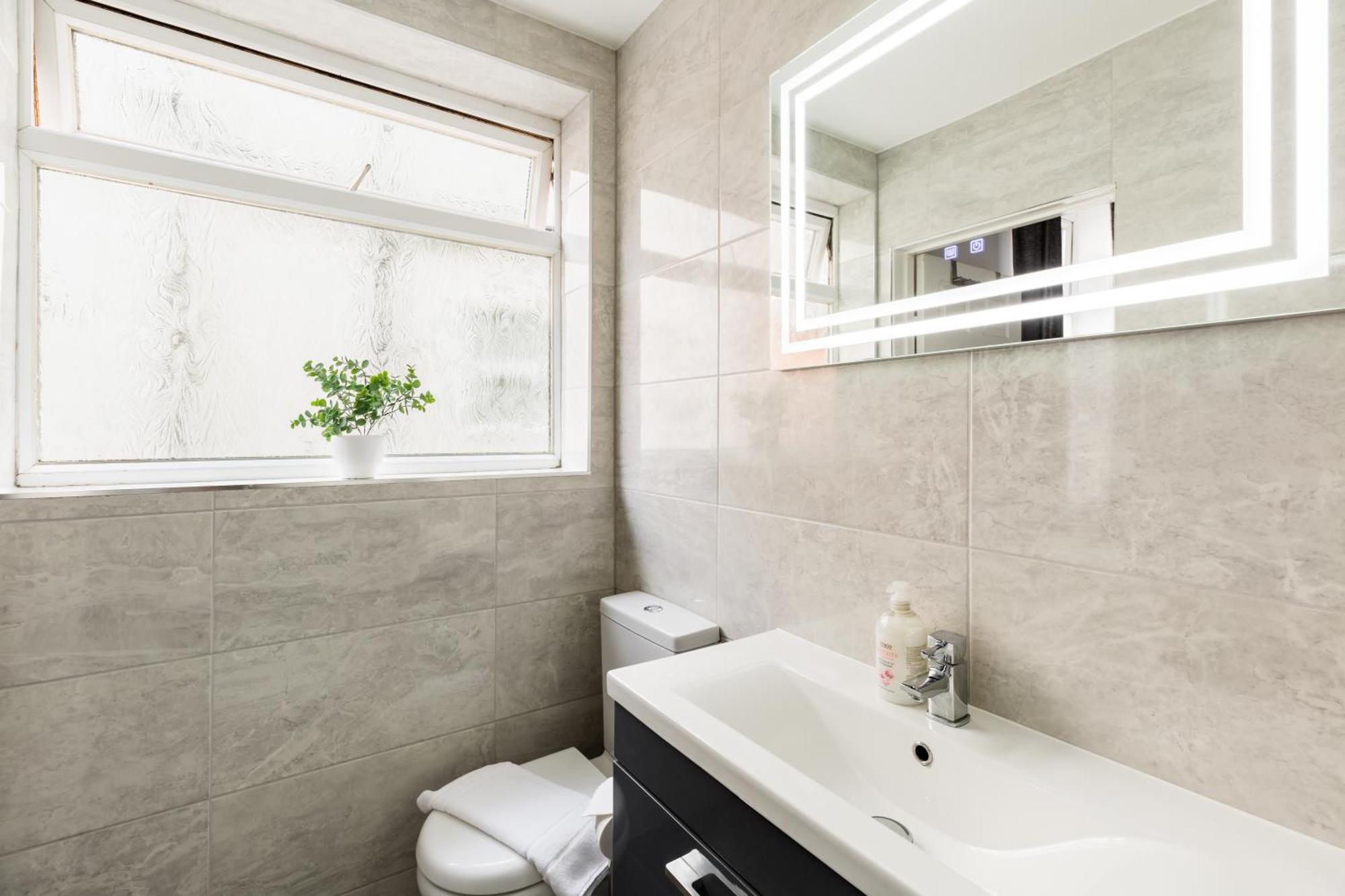 1-Bedroom Apartment In Leamington Spa With Free Parking Exteriér fotografie